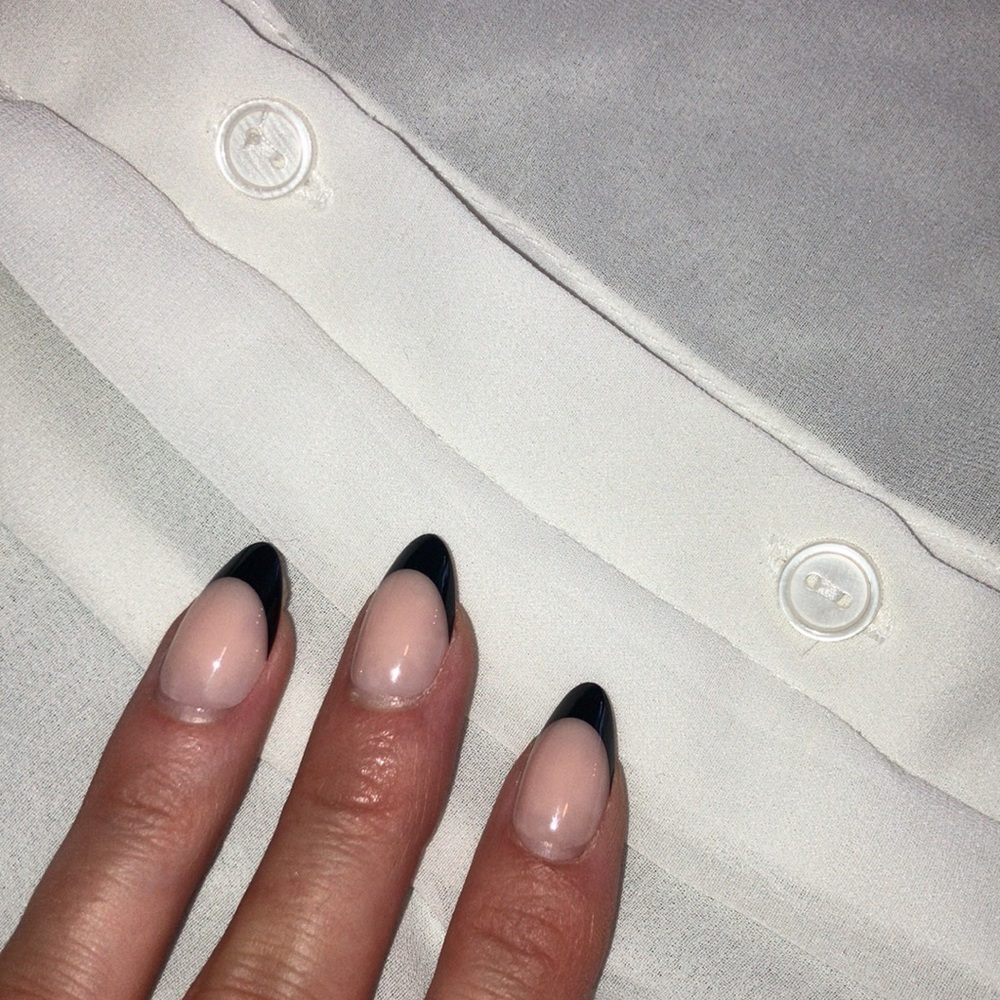 White Sleeveless Top with Embellished Collar - Picture 5 of 8